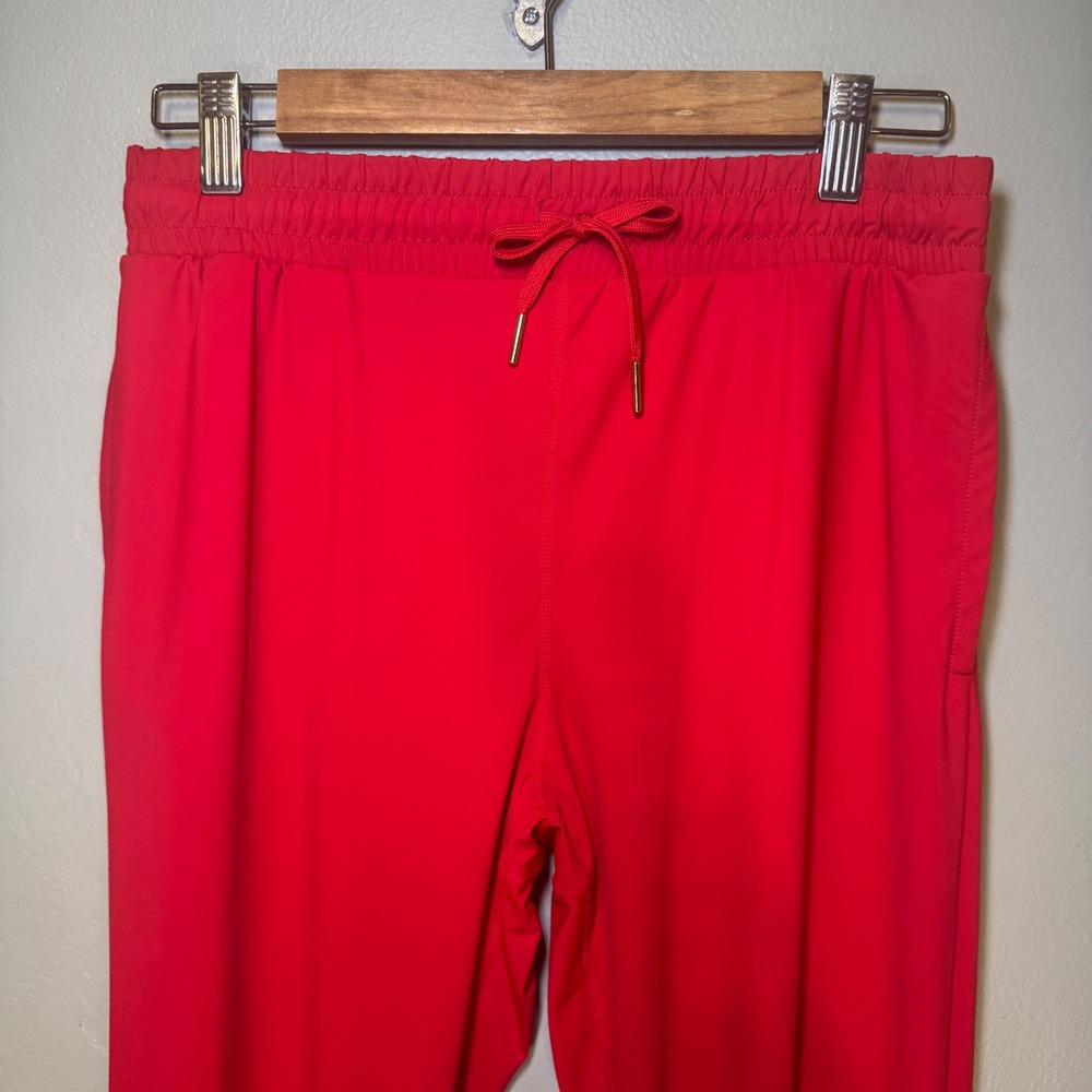 Zyia Active Red Unwind Joggers Size S Gold Ankle Zip Stretch Pants Zipper - Picture 2 of 8